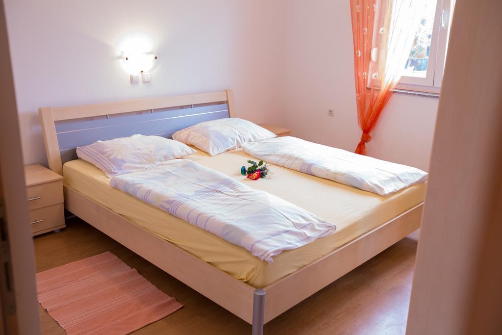Apartments Dunja Piric Lopar Pokoj fotografie