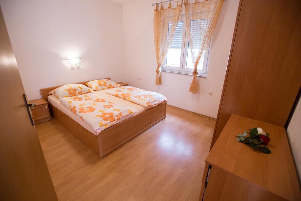 Apartments Dunja Piric Lopar Pokoj fotografie